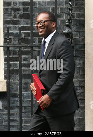 Ministre d'État au Ministère des entreprises, de l'énergie et de stratégie industrielle Kwasi Kwarteng quitte 10 Downing Street, Londres. Banque D'Images