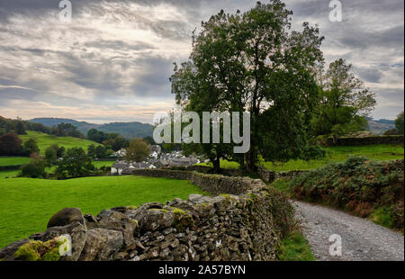 La voie vers le bas pour près de Sawrey, près de Hawkshead, Lake District, Cumbria Banque D'Images