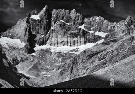 La face sud de La Meije dans le Parc National des Écrins, Dauphiné, France Banque D'Images