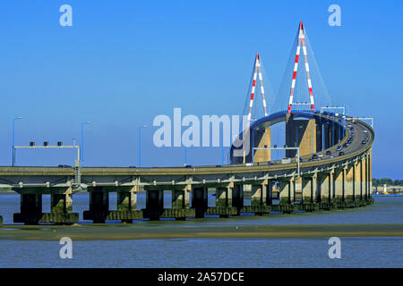 Le Pont de St-Nazaire / le pont de Saint-Nazaire, pont enjambant le fleuve Loire, Loire-Atlantique, France Banque D'Images