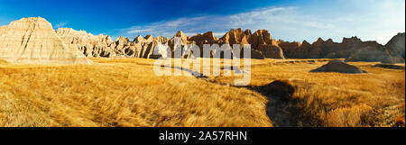 Rock formations sur un paysage, Prairie Wind surplombent, Badlands National Park, South Dakota, USA