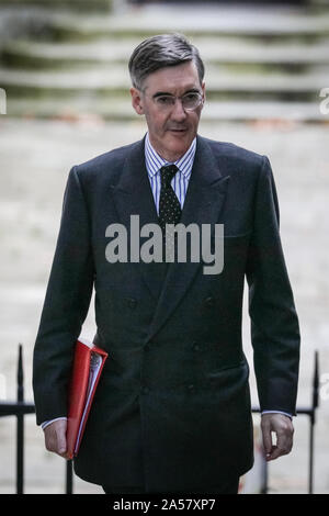 Westminster, London, UK. 18 Oct, 2019. Jacob Rees-Mogg, chef de la Chambre des communes. Assister à la réunion du Cabinet des ministres à Downing Street, Westminster, London, UK Crédit : Imageplotter/Alamy Live News Banque D'Images