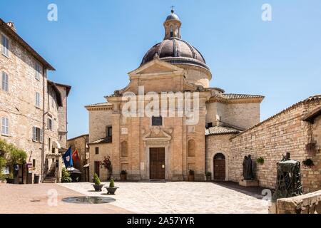 L'église Baroque Chiesa Nuova, assise, Province de Pérouse, Ombrie, Italie Banque D'Images