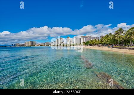 Bâtiments à Waikiki au Kuhio Beach, Honolulu, Oahu, Hawaii Island O'ahu, Hawaii, l'Aloha State, USA Banque D'Images