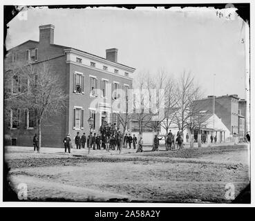 Washington, D.C. devant les commis de bureau général de l'Économat de prisonniers, F St. à 20e NW Résumé : Guerre civile sélectionné des photographies, 1861-1865 Banque D'Images