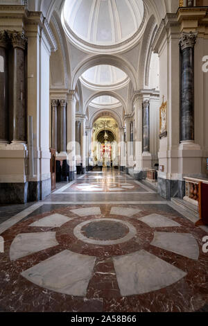 Palerme, Sicile - 23 mars 2019 : La vue de l'intérieur de la cathédrale de Palerme ou Cattedrale di Palermo dans une belle après-midi ensoleillée à Palerme, du sud Banque D'Images