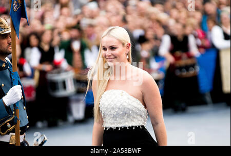 Oviedo, Espagne. 18 Oct, 2019. Ancien coureur de Coupe du Monde de ski alpin Lindsey Vonn, vainqueur de la Princesse des Asturies Award pour le sport, au cours de la cérémonie de la Princesse des Asturies Awards au théâtre Campoamor le 18 octobre 2019 à Oviedo, Espagne. Crédit : David Gato/Alamy Live News Banque D'Images