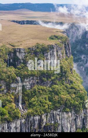 Canyon Fortaleza, Fortaleza canyon, Parque Nacional da Serra Geral, Cambará do Sul, Rio Grande do Sul, Brésil. Banque D'Images