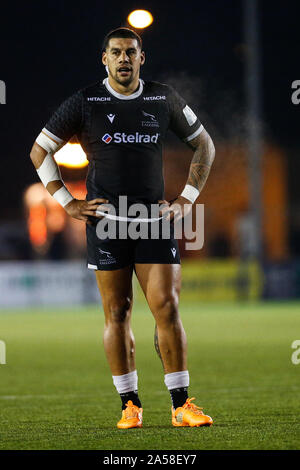 Newcastle, Royaume-Uni. 15 Sep, 2019. NEWCASTLE Upon Tyne, Angleterre 18 octobre Josh Matavesi de Newcastle Falcons durant la Greene King IPA match de championnat entre Newcastle Falcons et Hartpury College de Kingston Park, Newcastle Le vendredi 18 octobre 2019. (Crédit : Chris Lishman | MI News) Editorial Utilisez uniquement Crédit : MI News & Sport /Alamy Live News Banque D'Images