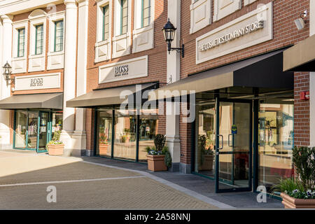 RICHMOND, CANADA - 10 AVRIL 2019 : Centre commercial McArthurGlen Designer Outlet Vancouver Airport avec des marques célèbres Banque D'Images