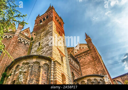 Détail de l'église de San Fermo Maggiore, Verona, Italie. L'église est situé dans la partie la plus ancienne de la ville, près du Ponte delle Navi Banque D'Images