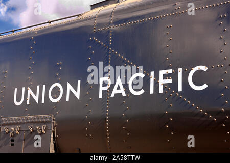 La 4014 Big Boy locomotive à vapeur de 1941 à Tucson sur son 150e voyage transcontinental à travers l'Amérique. Banque D'Images