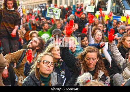 Main rouge - Rébellion Rébellion Extinction dernier jour de l'action dans le centre de Londres 19/10/2019 Banque D'Images