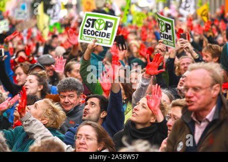 Main rouge - Rébellion Rébellion Extinction dernier jour de l'action dans le centre de Londres 19/10/2019 Banque D'Images