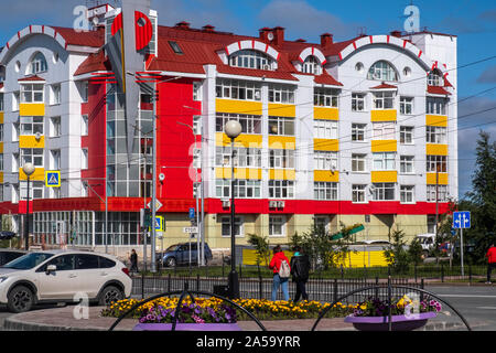 Bâtiments colorés de Salekhard, Sibérie, Russie Banque D'Images