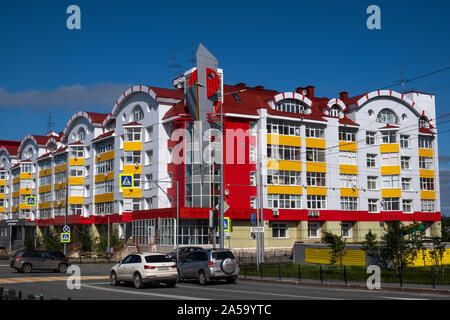 Bâtiments colorés de Salekhard, Sibérie, Russie Banque D'Images