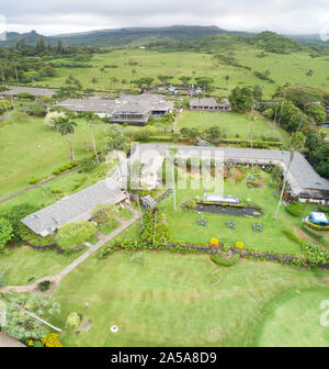 Une vue aérienne de l'hôtel Travaasa dans la ville de Hana, Maui, Hawaii. Banque D'Images