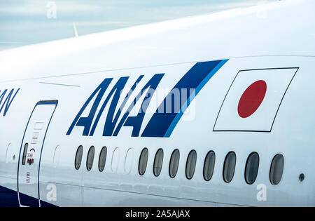 TOKYO - Mai 02 : All Nippon ou de l'air avion ANA court à Tokyo Narita Airport sur Mai 02. 2018 au Japon Banque D'Images