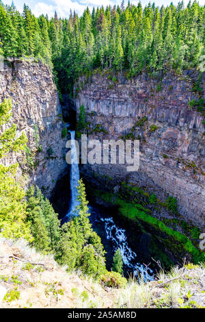 Les touristes du parc provincial Wells Gray Canada Banque D'Images