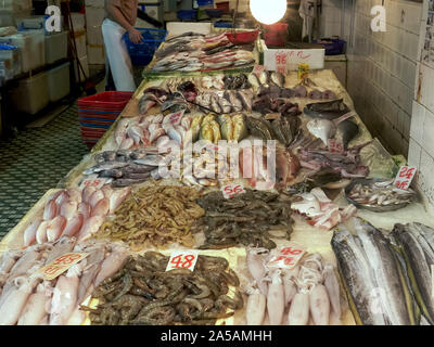 Poisson à vendre à chun yeung marché humide à hong kong Banque D'Images