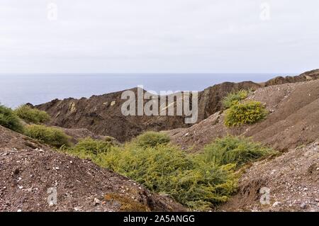 Vue panoramique sur l'Océan Atlantique derrière un lieu désertique à Porto Santo (archipel de Madère, Portugal) Banque D'Images