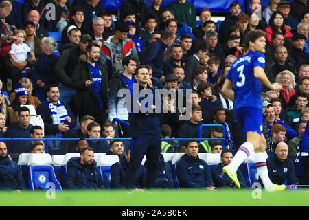 Londres, Angleterre. 19 octobre l'entraîneur-chef de Chelsea Frank Lampard au cours de la Premier League match entre Newcastle United et Chelsea à Stamford Bridge, Londres le samedi 19 octobre 2019. (Crédit : Leila Coker | MI News) photographie peut uniquement être utilisé pour les journaux et/ou magazines fins éditoriales, licence requise pour l'usage commercial Crédit : MI News & Sport /Alamy Live News Banque D'Images