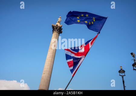 Londres, Royaume-Uni. 19 Oct, 2019. Brexit peuples Anti Vote Westminster Londres Angleterre Mars 19 Oct 2019 Plus d'un million de mines Brexit pro les peuples voter les militants ont défilé dans le centre de Londres aujourd'hui pour faire entendre leur voix contre le premier ministre Boris Johnson dernière transaction comme le Parlement a siégé en session un Samedi pour la première fois depuis la guerre des Malouines en 1982. Photo : Brian Harris/Alamy News Crédit : BRIAN HARRIS/Alamy Live News tags (mots-clés) Banque D'Images