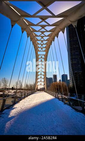 Pont en arc Toronto Humber Bay(pont blanc) Banque D'Images