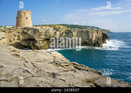 Torre Treia, Tour côtière historique à Torre di Porto Miggiano, Santa Cesarea Terme, Lecce, Pouilles, Italie Banque D'Images