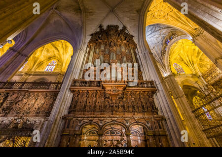 Orgue dans la Cathédrale de Séville a également connu sous le nom de Cathédrale de Santa Maria à Séville, Espagne Banque D'Images