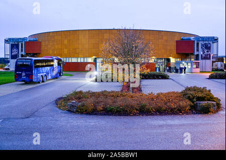 Ilshofen, Allemagne. 19 Oct, 2019. Basket-ball : Bundesliga, Hakro Merlins Crailsheim - BG Göttingen, tour principal, 4e journée, dans l'Arena Hohenlohe. Vue extérieure de l'arène. Credit : Uwe Anspach/dpa/Alamy Live News Banque D'Images