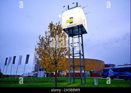 Ilshofen, Allemagne. 19 Oct, 2019. Basket-ball : Bundesliga, Hakro Merlins Crailsheim - BG Göttingen, tour principal, 4e journée, dans l'Arena Hohenlohe. Vue extérieure de l'arène. Credit : Uwe Anspach/dpa/Alamy Live News Banque D'Images