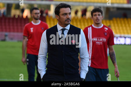 Napoli, Italie. 19 Oct, 2019. Il tecnico de Pérouse Massimo Oddoduring Bénévent contre Pérouse, soccer italien Serie B Championnat Hommes en Benevento, Italie, le 19 octobre 2019 - LPS/Andrea DÃ'Â'Amico Crédit : Andrea DÃ'Â'Amico/fil LPS/ZUMA/Alamy Live News Banque D'Images