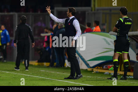 Napoli, Italie. 19 Oct, 2019. Il tecnico de Pérouse Massimo Oddoduring Bénévent contre Pérouse, soccer italien Serie B Championnat Hommes en Benevento, Italie, le 19 octobre 2019 - LPS/Andrea DÃ'Â'Amico Crédit : Andrea DÃ'Â'Amico/fil LPS/ZUMA/Alamy Live News Banque D'Images