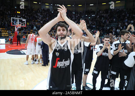 Bologne, Italie, 19 octobre 2019, le bonheur de virtus à la fin du match Stefan Markovic (Virtus Bologne Segafredo Segafredo Virtus Bologne) au cours contre l'Openjobmetis Varese - Basket-ball italien une série Championship - Crédit : LPS/Michele Nucci/Alamy Live News Banque D'Images