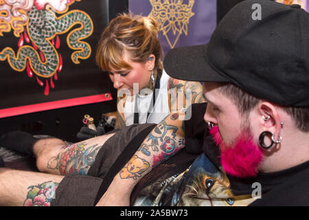 Convention de Tatouage de Liverpool à 2019 Britannia Adelphi Hotel ; les 3 jours de la manifestation à laquelle ont participé 250 UK national et international, la mise en scène des artistes de tatouage tatouage tatouage UK Awards, concours. Organisé par Liverpool tattoo studio 'Design 4 Life", la Convention de Tatouage de Liverpool est considéré comme un incontournable et respecté dans l'industrie montrent, honorant la culture de tatouage, le mode de vie et de l'art Crédit : Cernan Elias/Alamy Live News Banque D'Images