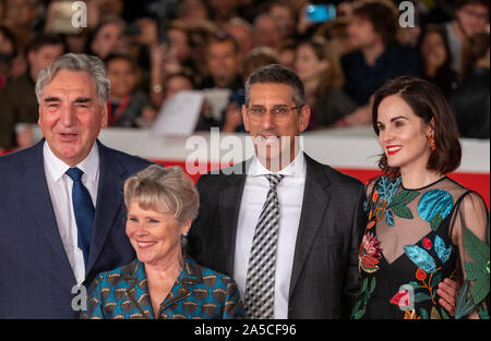 Rome, Italie. 19 Oct, 2019. (L-R) Jim Carter, Imelda Staunton, Michael Engler et Michelle Dockery assiste à la ''Downton Abbey'' tapis rouge lors de la 14ème Festival du Film de Rome. Credit : Gennaro Leonardi/Alamy Live News Banque D'Images