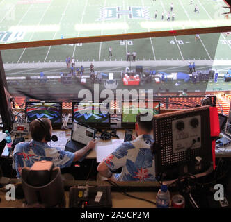 19 octobre 2019 - CBS Sports riches annonceurs Walz et Aaron Murray, l'ancien quart-arrière de la Géorgie et de l'AAF a été attribuée à la Viper de Tampa Bay de la XFL cette semaine, soyez prêt à diffuser un match entre l'Air Force Academy des faucons et le Kansas Rainbow Warriors à l'Aloha Stadium d'Honolulu, HI - Michael Sullivan/CSM. Banque D'Images