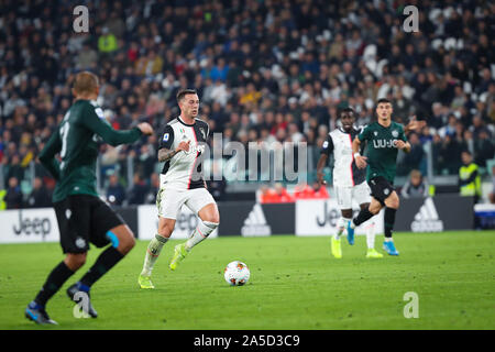 Turin, Italie. 19 Oct, 2019. Federico Bernardeschi de Juventus au cours de la Serie A match entre la Juventus et Bologne au Juventus Stadium, Turin, Italie le 19 octobre 2019. Photo par Fabrizio Carabelli. Usage éditorial uniquement, licence requise pour un usage commercial. Aucune utilisation de pari, de jeux ou d'un seul club/ligue/dvd publications. Credit : UK Sports Photos Ltd/Alamy Live News Banque D'Images