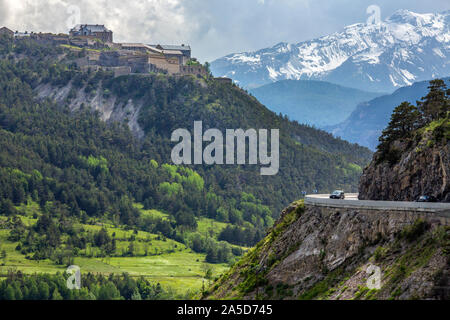 Briancon dans le département de la région Provence-Alpes-Côte d'Azur. À une altitude de 1,326m (4,350ft) c'est la Banque D'Images