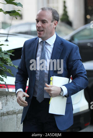 Londres, Royaume-Uni. 20 octobre 2019. Stephen Barclay Secrétaire d'État à la sortie de l'Union européenne vu arriver aux studios de la BBC à Londres crédit: Banque D'Images