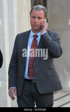 Londres, Royaume-Uni. 20 octobre 2019. Sir Oliver Letwin vu quitter les studios de la BBC à Londres Banque D'Images