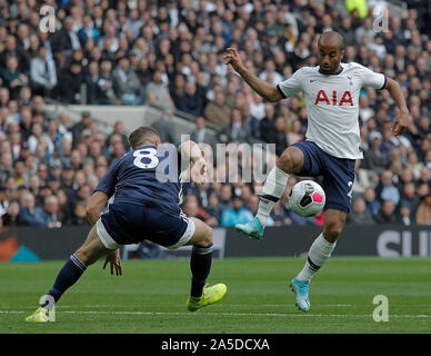 Lucas de Tottenham contrôle le ballon au cours de la Barclays Premier League match entre Tottenham Hotspur et Watford, à Tottenham Hotspur Stadium, Lon Banque D'Images