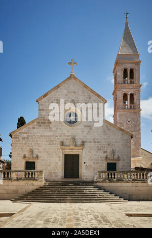 Église de Supetar, Brac, Croatie port Banque D'Images