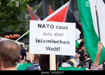 Quds Day à Berlin,manifestations contre le sionisme, le gouvernement d'Israël et son occupation de Jérusalem ; la solidarité avec le peuple palestinien Banque D'Images