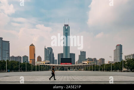 Guangzhou, Chine-23 août 2018:stade de Tianhe, façade et vue sur l'horizon d'arrière-plan Banque D'Images