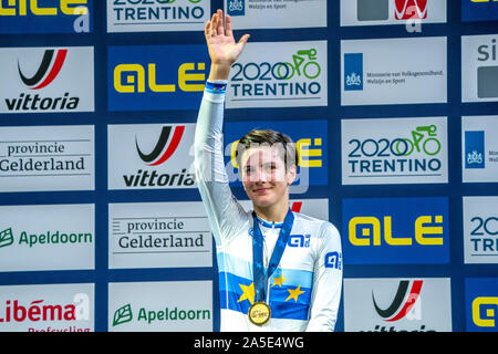 Maria Giulia Confalonieri ITA remporte l'or dans le Womens Point race lors du Championnat d'Europe de cyclisme sur piste CUE sur Octobre 19, 2019 à Apeldoorn, aux Pays-Bas. (Photo par SCS/Sander Chamid Banque D'Images