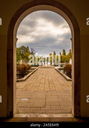 Jardin à l'italienne, des jardins de Kensington, Londres, Royaume-Uni. Banque D'Images