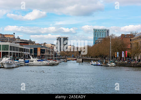 Bristol, Royaume-Uni, avril 2019 - Riverscape Bristol - réaménagés équipements de loisirs Banque D'Images