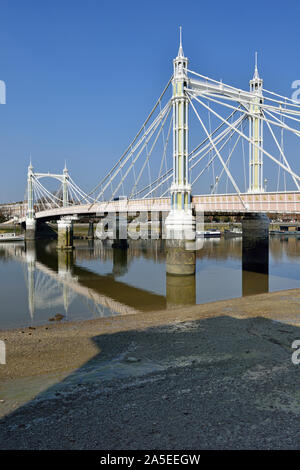 Albert Bridge, Chelsea, Battersea, à l'ouest de Londres, Royaume-Uni Banque D'Images